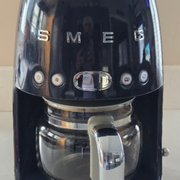 Smeg 10-Cup Drip Maker Navy Blue - Picture 3 of 7